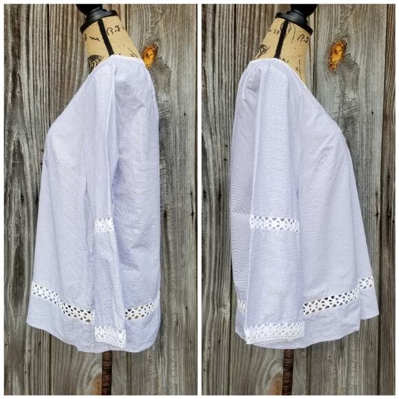 Pinstripe Crochet Inset Top Blue White Stripe Size S VNeck Peck & Peck NWT - Picture 2 of 8